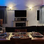 Sea View House * آيجيون