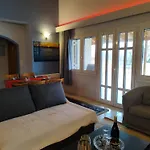 Sea View House آيجيون