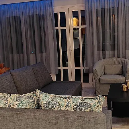 Sea View House * Égio