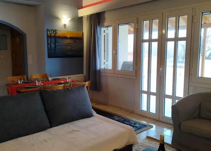 Sea View House Égio